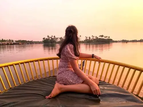 Guest houseboat memory